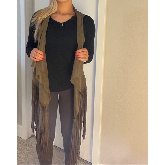 Fringed Vest - Picture 7 of 7